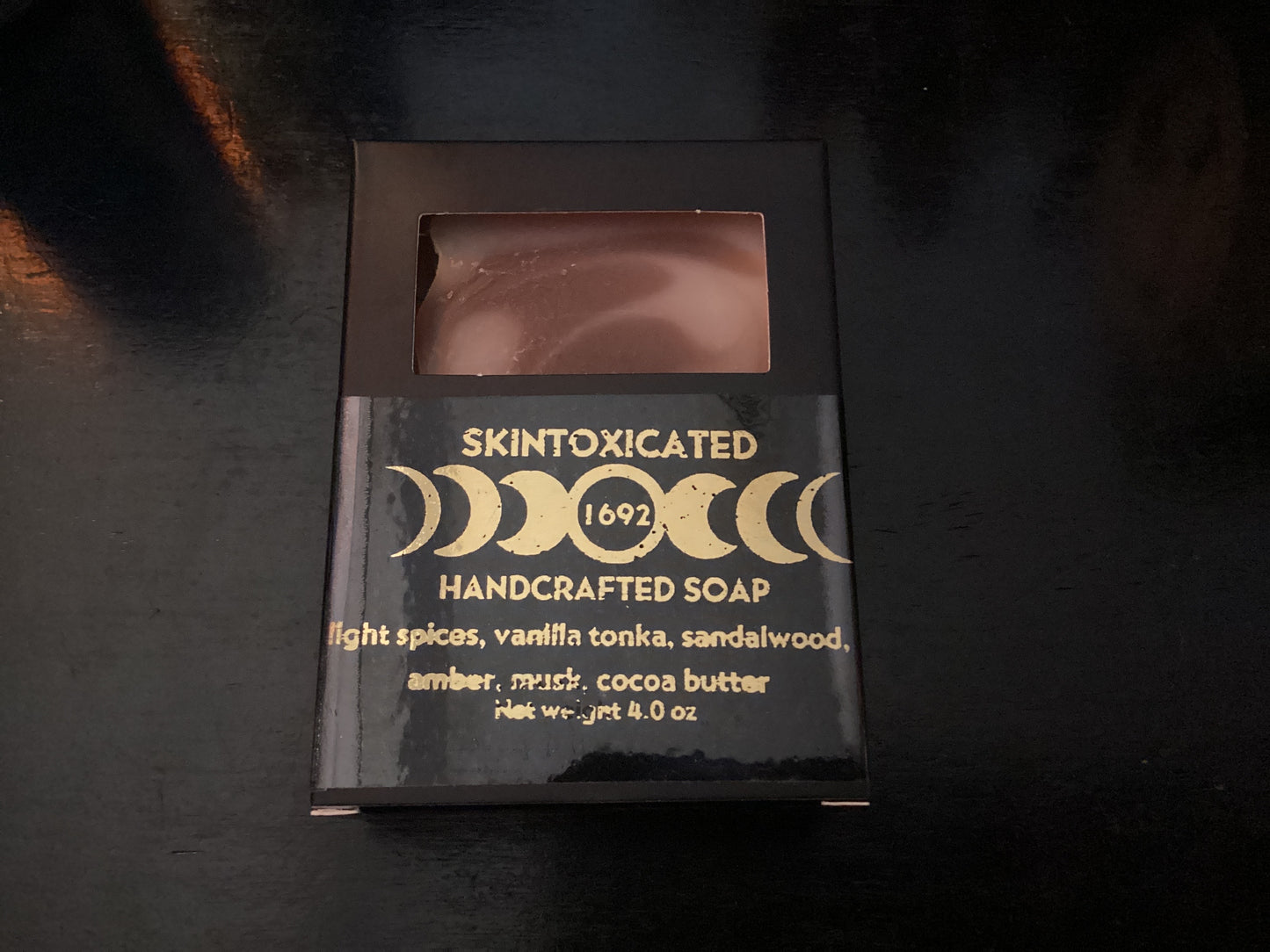 Skintoxicated soap light spices vanilla tonka sandalwood amber musk cocoa butter moon